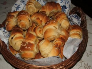 Szezammagos kifli