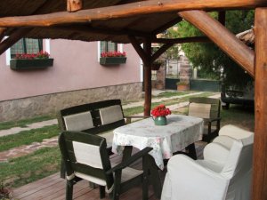 Udvari pihenő